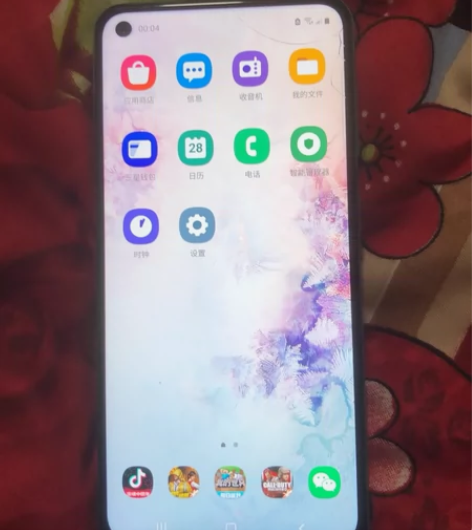 三星A60,全原装没有任何维修。外屏右上角...