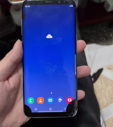 三星s8+ 4+64 有俩卡槽应该是双卡双...
