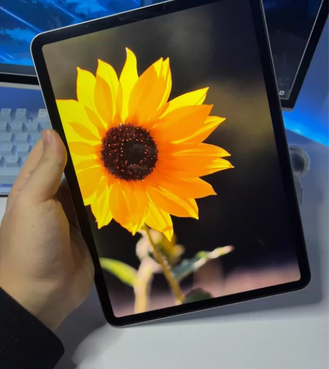 iPad Air4 深灰色充电33次!64...