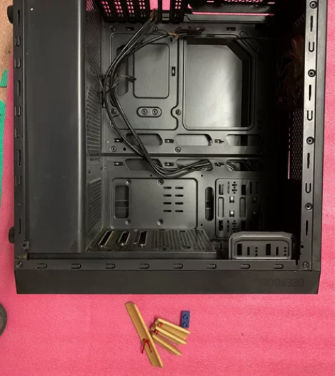 侧透电脑机箱一个 亚克力侧透 海景房机箱 ...