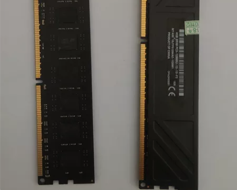 两条DDR3 4G内存 有需要的朋友可以...