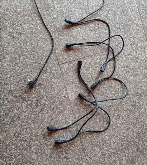 1托8电脑电源线5米 感兴趣的话点“我想要...