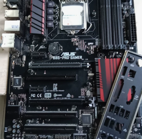 华硕 b85- PRO GAMER 主板，...