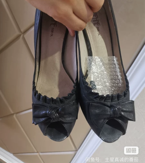 达芙妮高跟单鞋 高跟鞋， 商场专柜入手。 ...