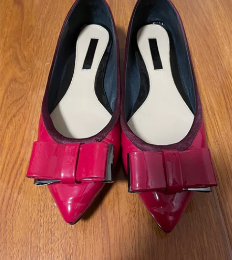 思加图单鞋（37码） 绝对正版，上海百盛专...