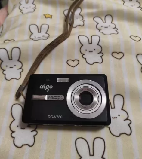 爱国者dc-v760 700万像素,3倍变...