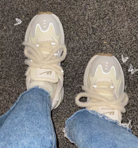 飞跃老爹鞋 36码 本人35码的脚 太长了...