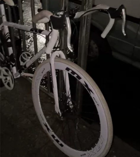 山地自行车几乎全新的因为辞职要回老家不来深...