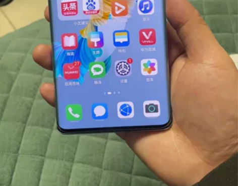 #华为Mate40Pro# 出个mate4...