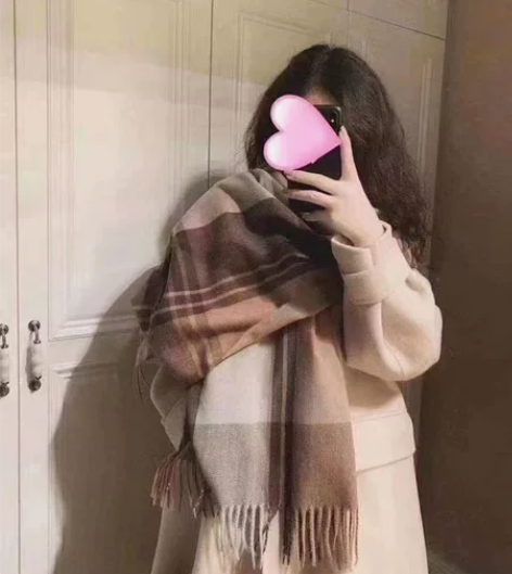 出全新上海故事秋冬围巾39元礼盒装还有十几...