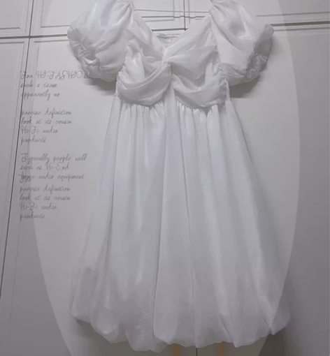 m 均码 白色花苞裙 包邮包邮 九成新 ...