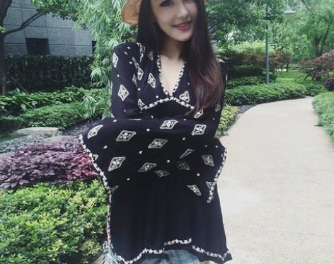 泰国裙子民族风碎花刺绣连衣裙波西米亚短裙海...