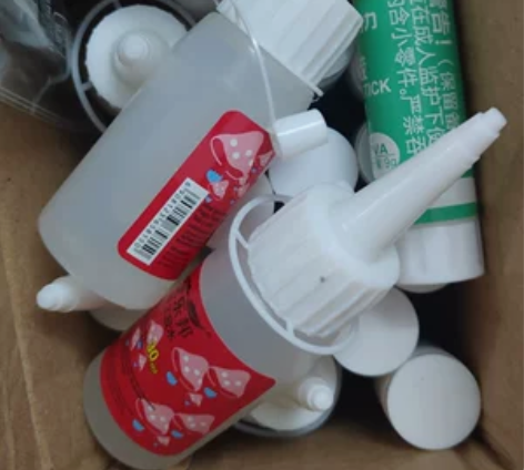 手工胶水+固体胶一盒 感兴趣的话点“我想要...