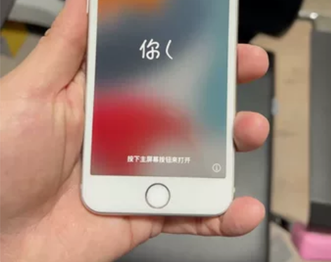苹果8，64G，银色国行全网通，无磕碰，无...