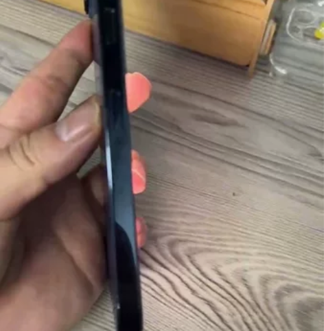 12promax512蓝 更换了屏幕 功能...