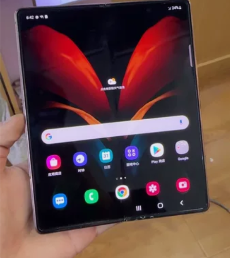 三星Fold2 5G 屏幕显示完美 小划痕...