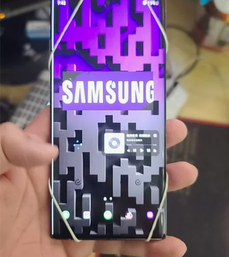 三星note10+，内存12+256，屏幕...