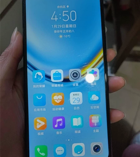 荣耀畅玩20   九成新 感兴趣的话点“我...