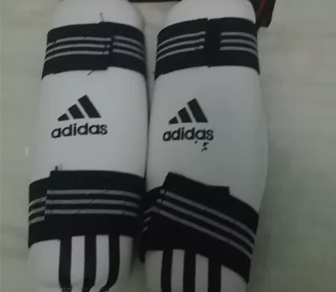 跆拳道护具 只在上课时穿过2次，现在不学了...