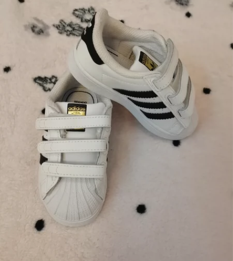 阿迪的贝壳头，6k，内长145，去年春天朋...