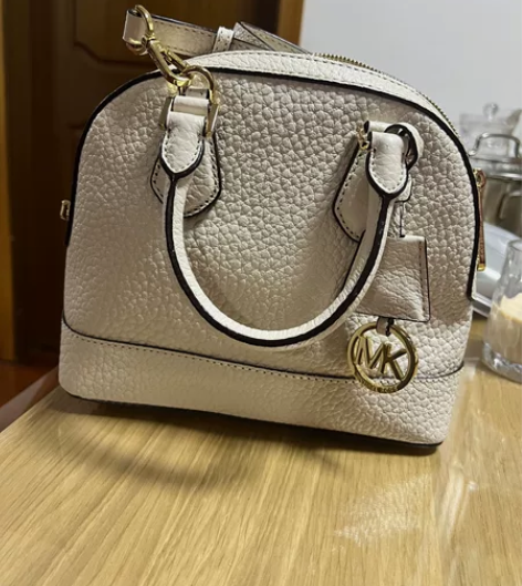 全新Michael Kors贝壳包，小号 ...