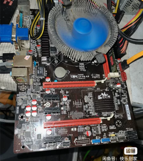 出个拆机套件:七彩虹H81 主板，带G32...