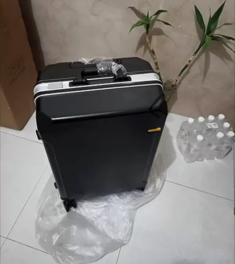 【解压清仓89.9】行李箱男女大容量密码箱...