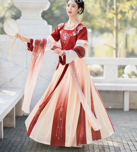 店铺：珍缕原创汉服店 名称：千禧寻  有吊...