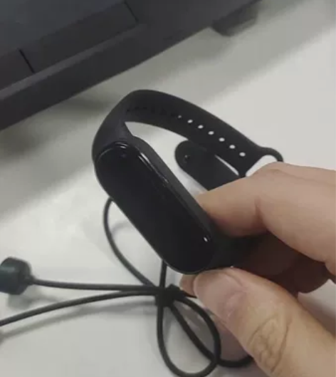 小米手环5 使用没有任何问题 可以检测脉搏...