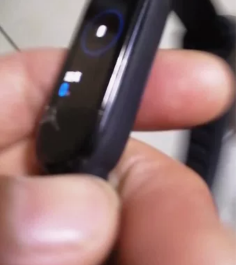 小米手环5NFC,屏幕有裂纹,不影响触摸,...