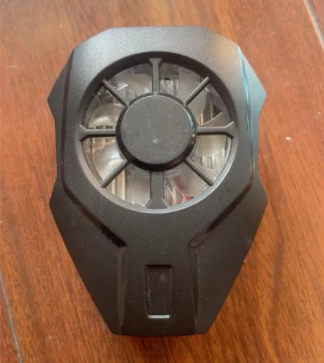 手机散热器,自己用的。去年50多块买的,1...