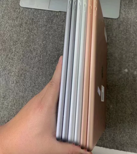 国行 ipad 2018 128g 黑白粉...