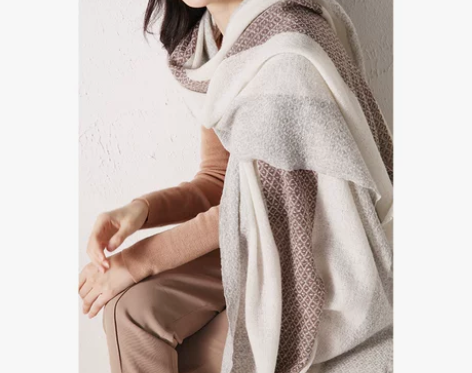 羊毛围巾女披肩外搭大披风斗篷高端2020新...