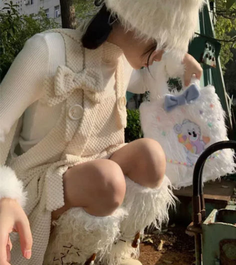 送围巾！莓派派原创 美术生 温柔毛绒亚文化...