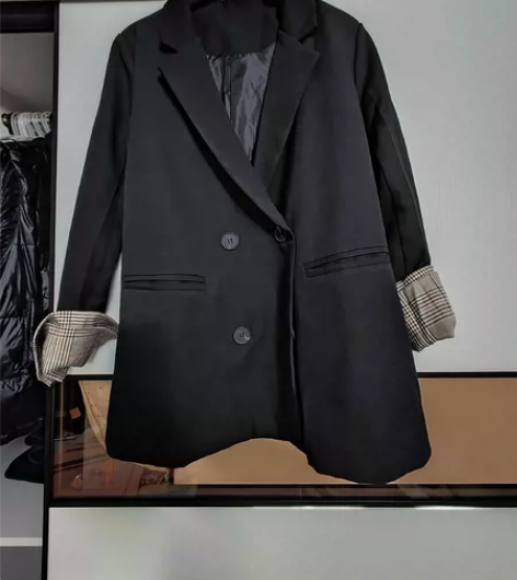 西服一件。只穿过一次,闲置了 感兴趣的话点...