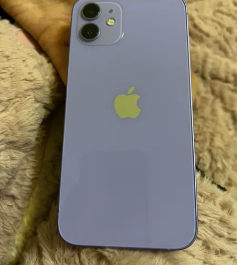 苹果12紫色，128G国行全网通的。一直带...
