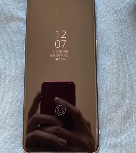 我自己用的OPPO findx5pro，白...