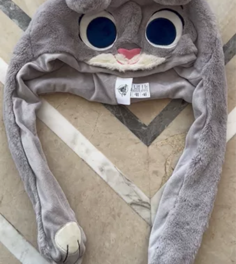 迪士尼卡通毛绒帽 朱迪 戴过一次 几乎全新...