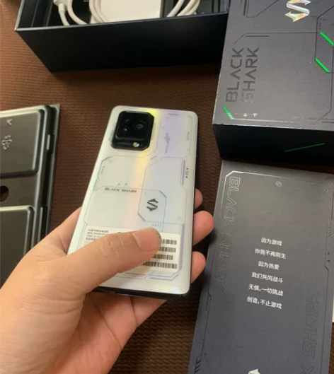 99新 黑鲨航天定制高能版12+256G全...
