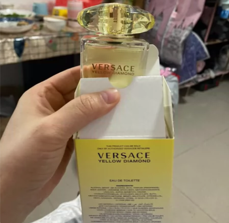 范思哲黄砖香水，全新，拆封不给退，我适应不...