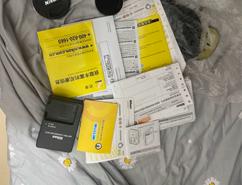 尼康d5600成色非常新，没带出去玩几次，...