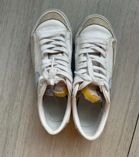 耐克女鞋 新华百货专柜买的，尺码36.5，...