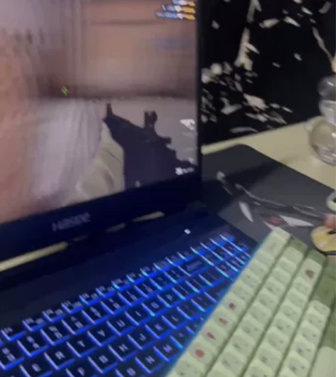 战神z8,i5加3060,跑分一百一十多w...