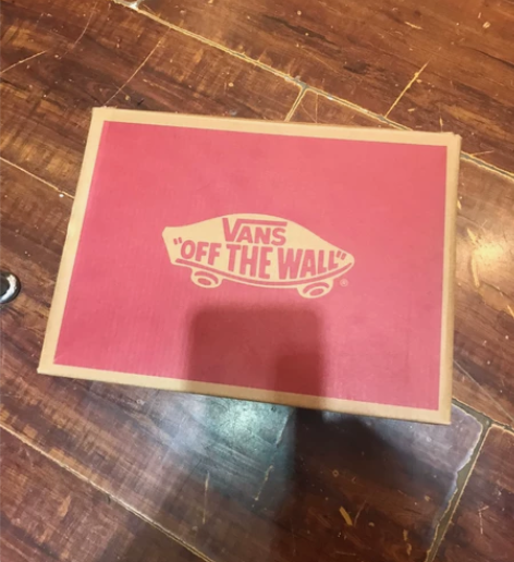 vans万斯女鞋36全新保真。不是正品我吃...