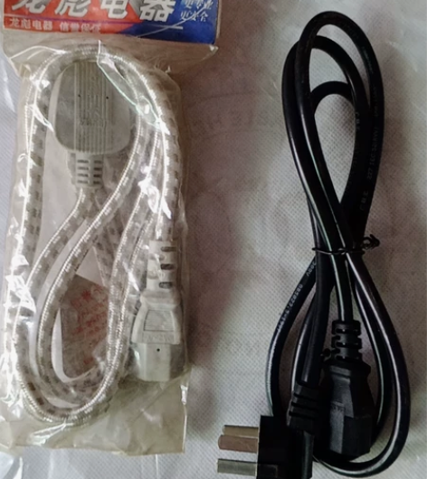 全新未使用的电饭煲插座线。电脑电源线用不着...