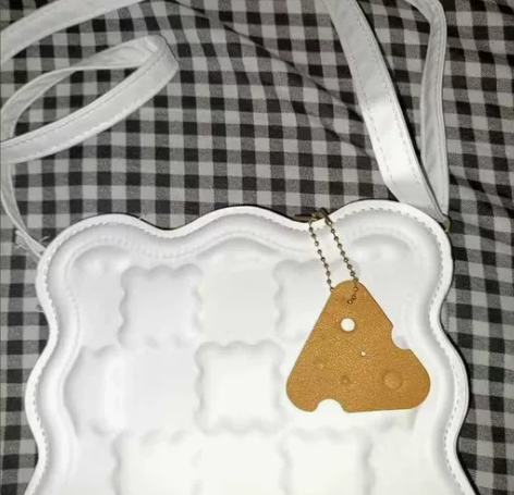 【特价清仓】包包女小众手提斜挎包百搭小方包...