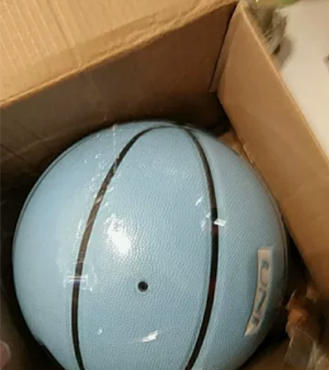 优质uni联名7号篮球，全新未拆封，PU材...
