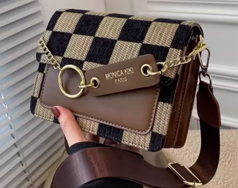 【专柜撤柜，全新未拆封】正品包包女斜挎包2...