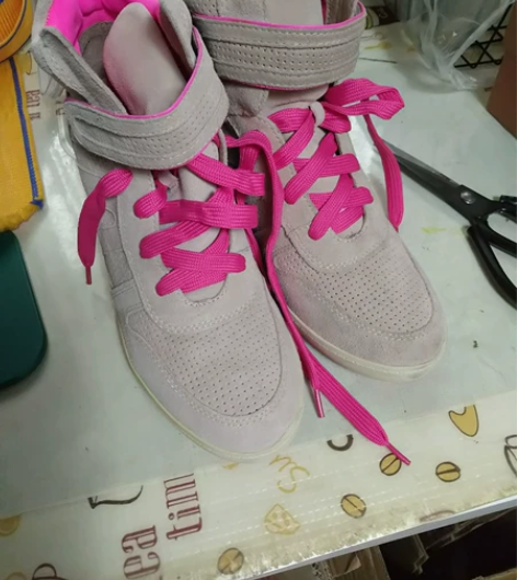 太阳舞纯皮库存瑕疵休闲内增高鞋,有脏不影响...