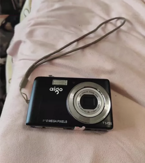 爱国者t1458，1400万像素，5倍变焦...